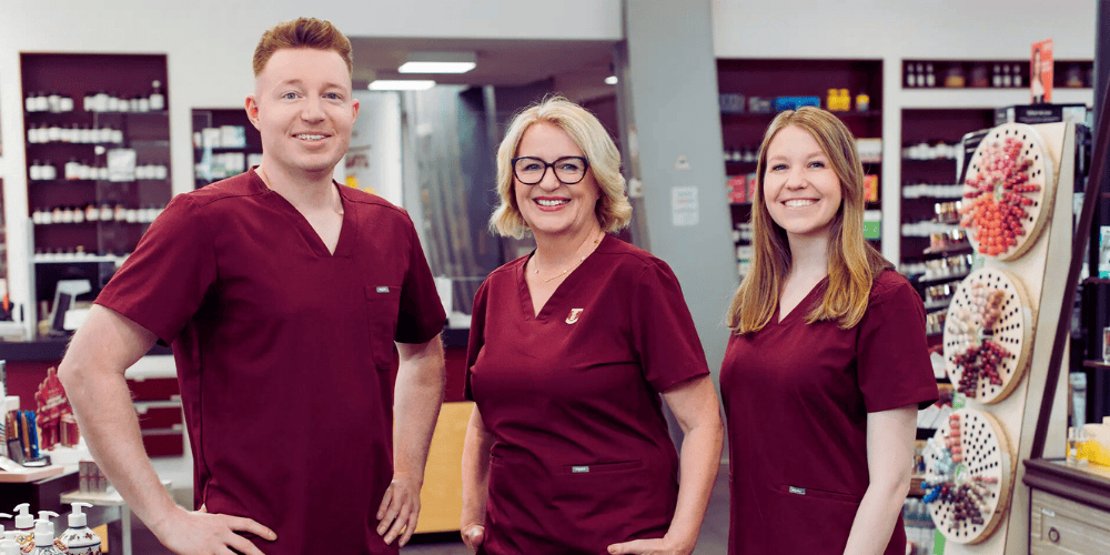 Teamfoto der ATRIUM-Versandapotheke Qualität, auf die du vertrauen kannst